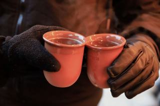 Vin chaud : épices, choix du vin et version sans alcool