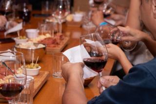 Jeu de société sur le vin : quiz et jeux d'arômes