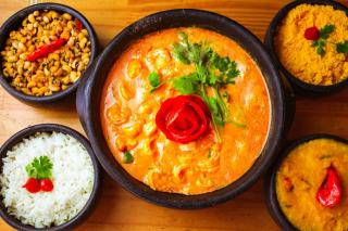 Vin et cuisine épicée : dompter le piment